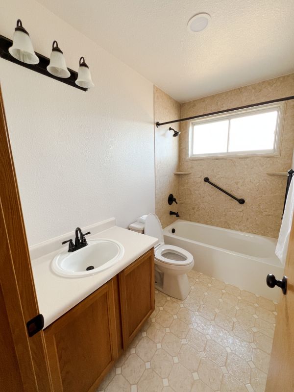 Top Bathroom Remodeling Companies in Hutto, TX